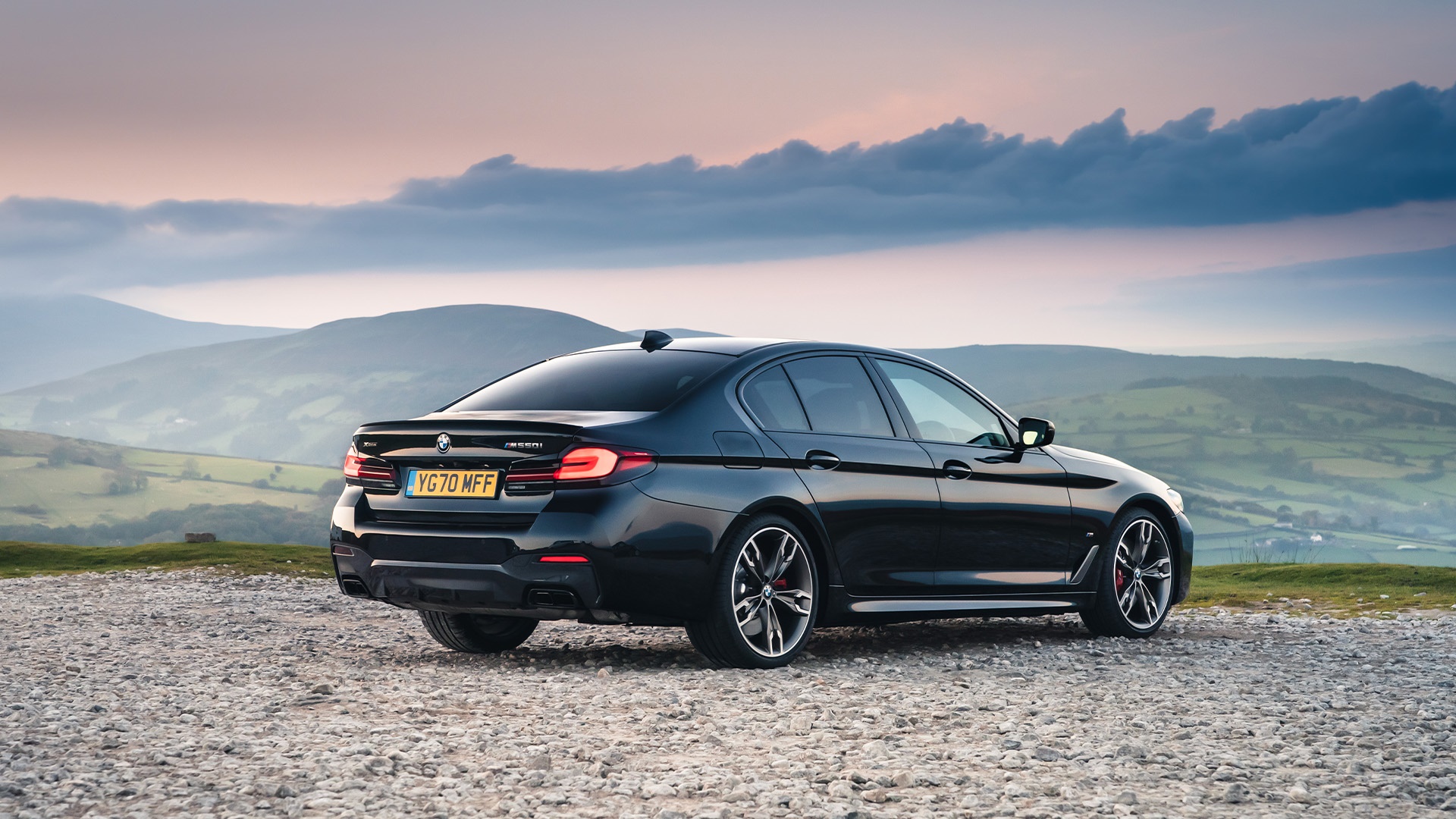 BMW, Almanya'da 136 bin 500 aracı geri çağırıyor: Yangın riski var XBMW