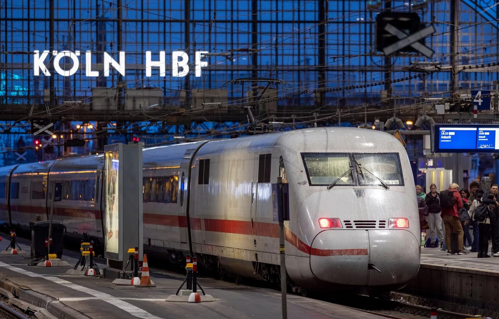 Köln Ana Tren Garı