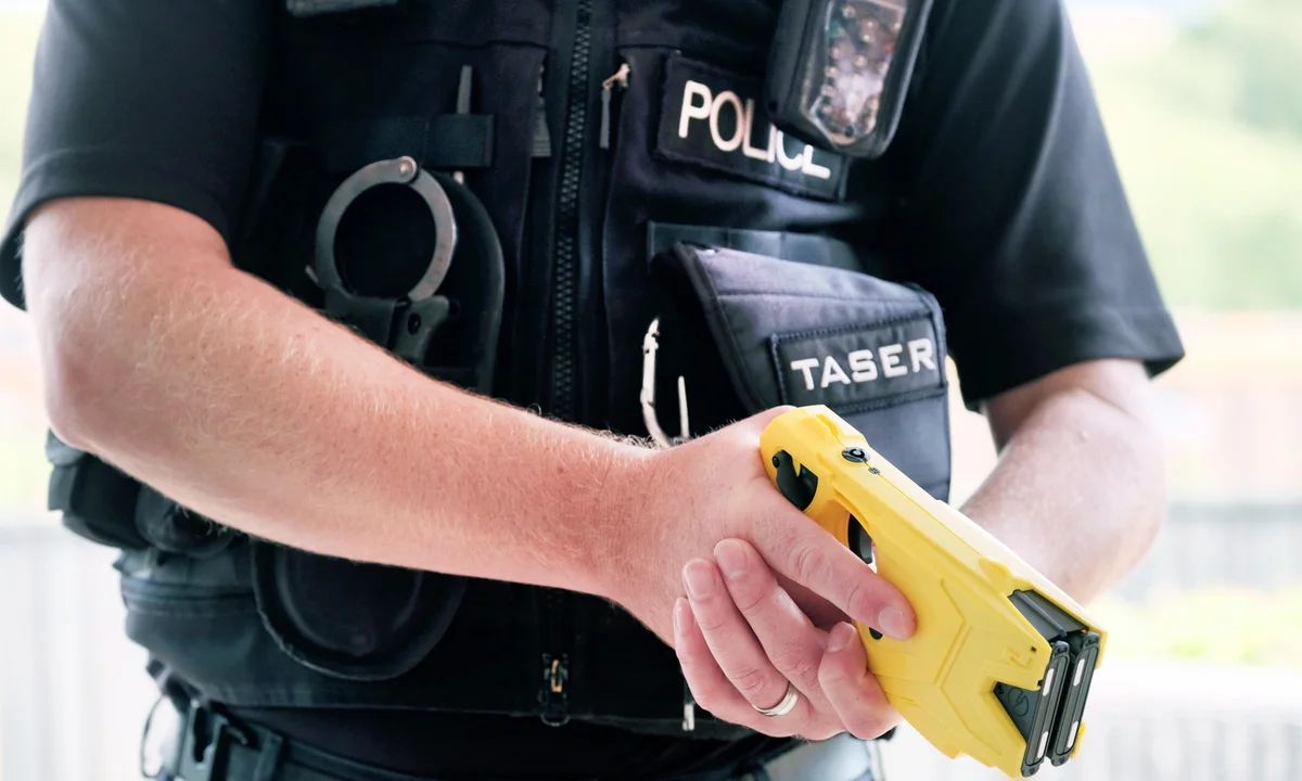 Bundespolizei’ye elektroşok silahı kullanma yetkisi verildi Bundespolizei