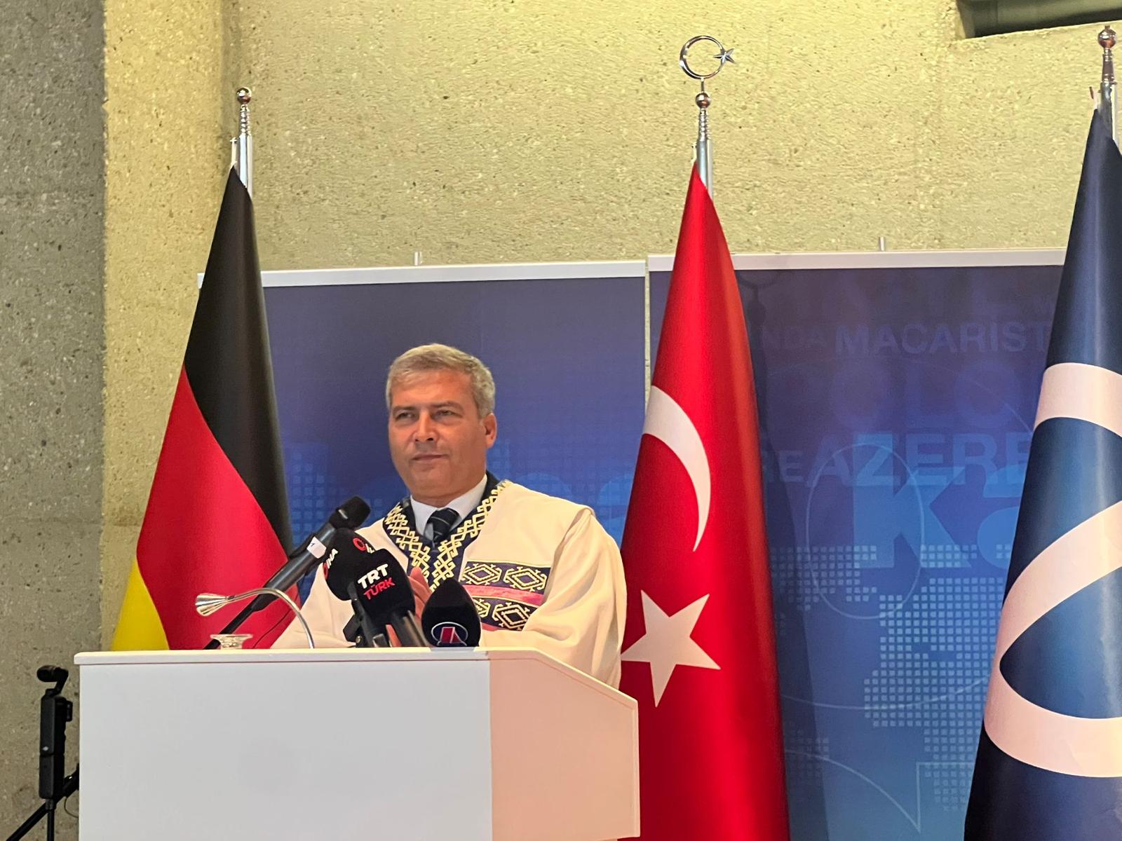 Rektör Prof. Dr. Yusuf Adıgüzel