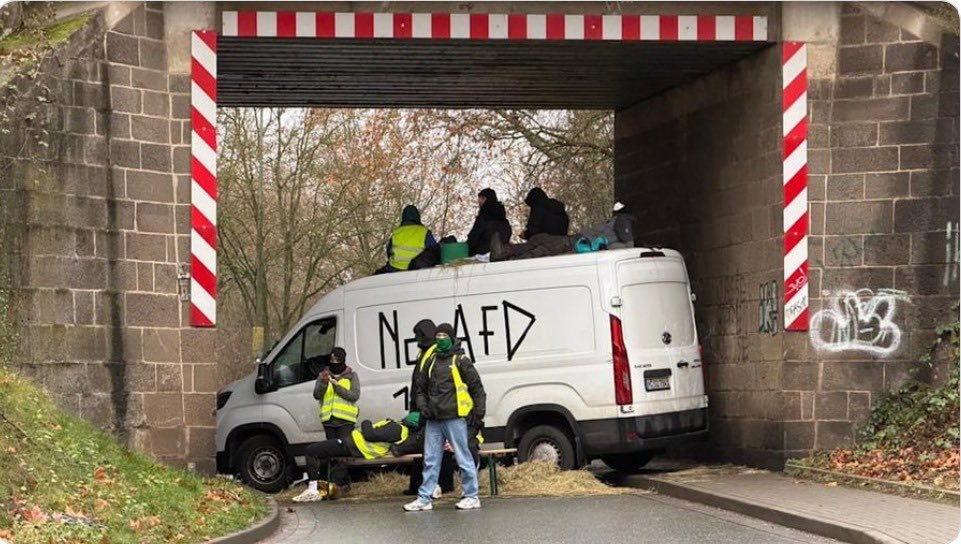 AfD gençlik örgütü kurdu: Gießen'de çatışmalı protestolar AfD Gençlik Örgütü Protestoları