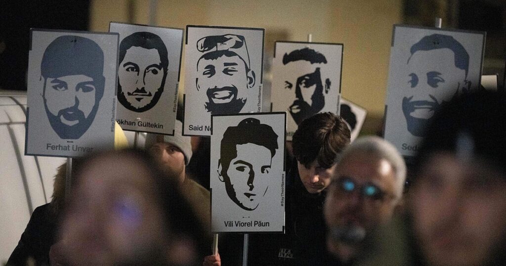 Hanau’daki ırkçı saldırıda ağır yaralanan ve yıllardır sağlık sorunlarıyla mücadele eden İbrahim Akkuş, saldırının geç dönem etkileri nedeniyle 70 yaşında yaşamını yitirdi. Akkuş, hayatının son yıllarını yalnızlık, yoksulluk ve unutulmuşluk duygusuyla geçirdi.