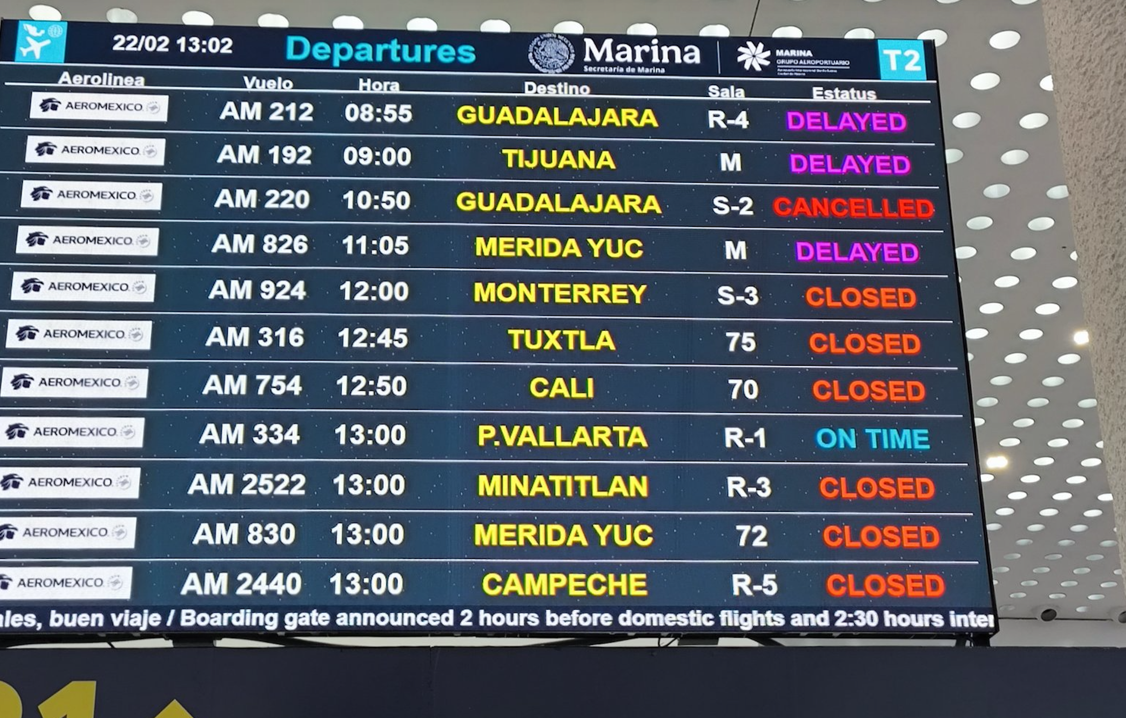 Meksika'daki birçok havaalanında uçuşlar iptal edildi
