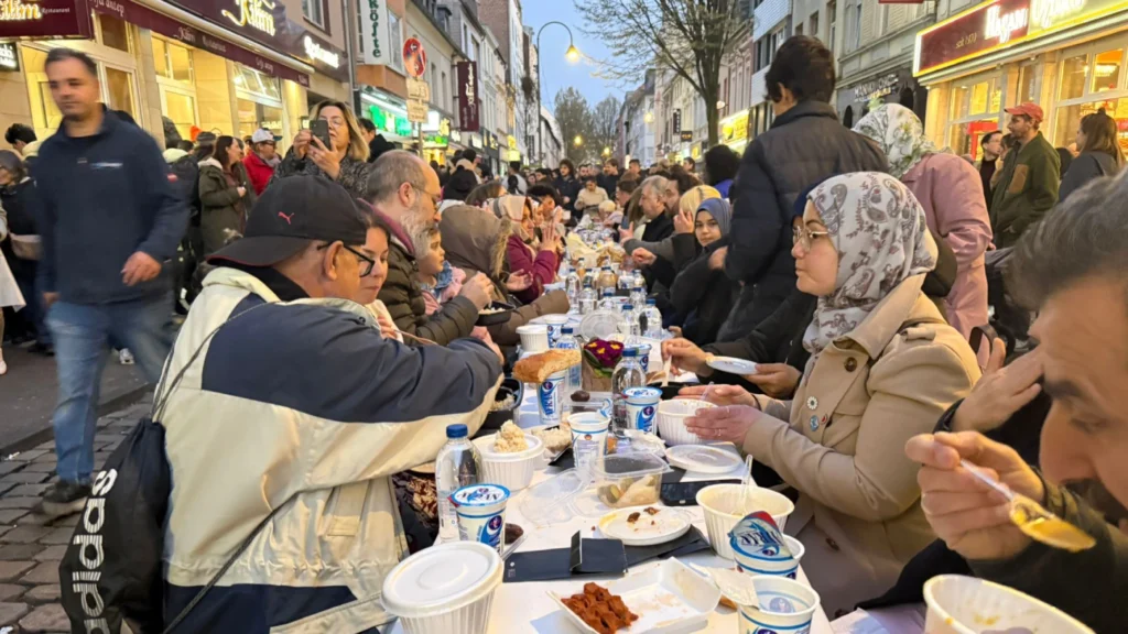 Köln Keupstraße’de iftar