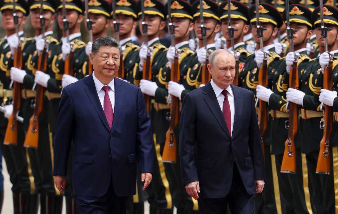 Pekin'de Xi Jinping ve Putin'den batıya gövde gösterisi