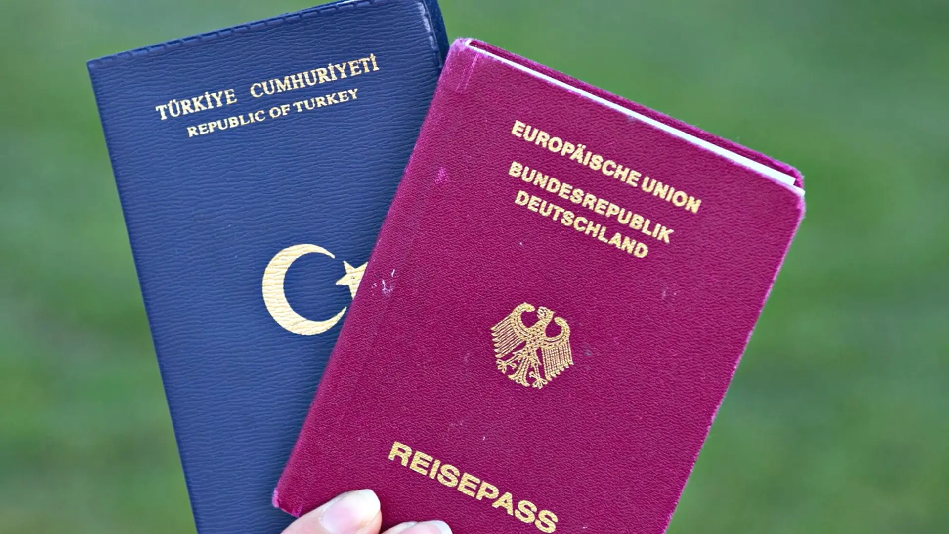 Yeni vatandaşlık reformu ile birlikte gelen çifte pasaport dönemi.